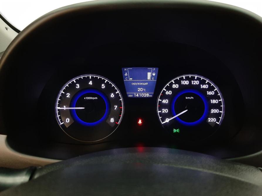 Hyundai Solaris I Москва  - изображение 8