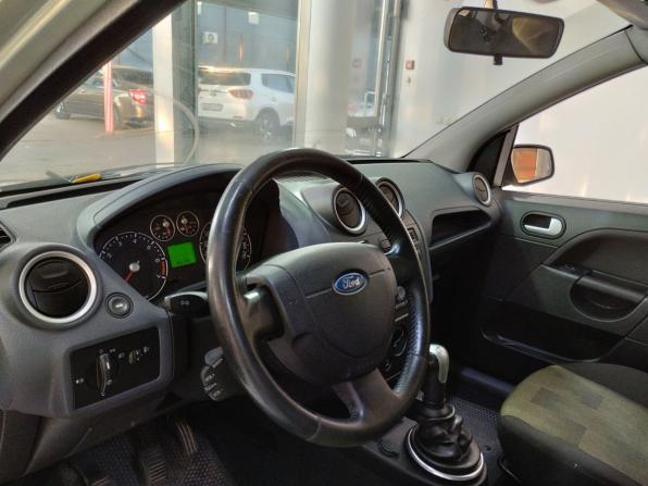 Ford Fiesta Mk5 с пробегом 2006 года, цена 330 000 рублей, 161799 км, хэтчбек, Автокод Объявления