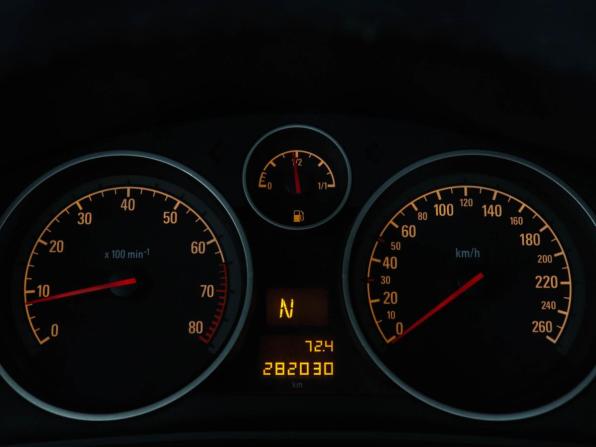 Opel Astra H Рестайлинг с пробегом 2011 года, цена 350 000 рублей, 282028 км, хэтчбек, Автокод Объявления