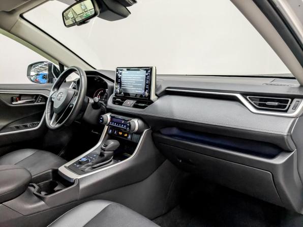 Toyota RAV4 V (XA50) с пробегом 2022 года, цена 3 890 000 рублей, 39291 км, внедорожник, Автокод Объявления