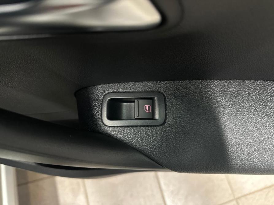 Volkswagen Polo V Рестайлинг Санкт-Петербург  - изображение 32