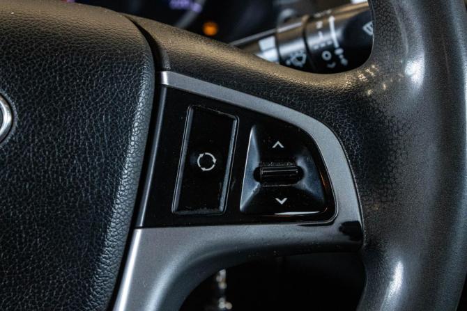 Hyundai Solaris I с пробегом 2014 года, цена 689 000 рублей, 190311 км, седан, Автокод Объявления