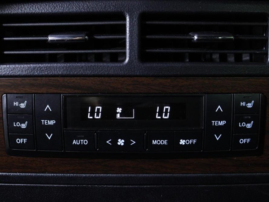 Toyota Land Cruiser 200 Series Рестайлинг 2 Санкт-Петербург  - изображение 15