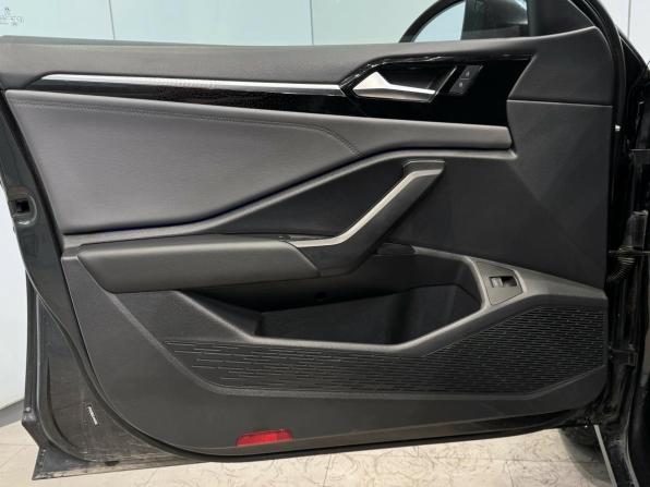 Volkswagen Sagitar III с пробегом 2020 года, цена 2 420 000 рублей, 48260 км, седан, Автокод Объявления