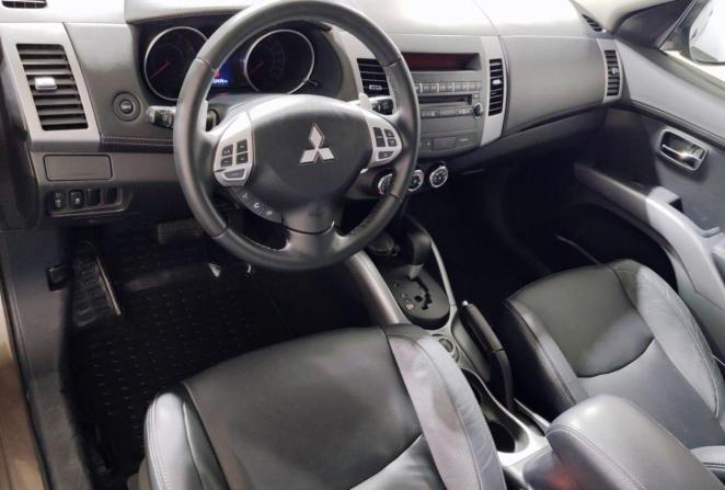Mitsubishi Outlander II Рестайлинг с пробегом 2011 года, цена 1 200 000 рублей, 127400 км, внедорожник, Автокод Объявления