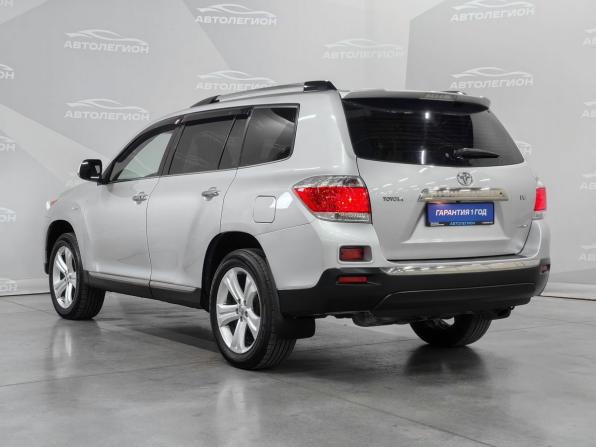 Toyota Highlander II (XU40) Рестайлинг с пробегом 2011 года, цена 1 999 000 рублей, 186179 км, внедорожник, Автокод Объявления