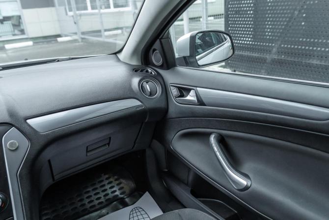 Ford Mondeo IV Рестайлинг с пробегом 2011 года, цена 720 000 рублей, 153577 км, седан, Автокод Объявления