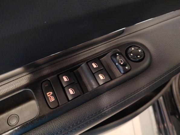 Peugeot 3008 I с пробегом 2011 года, цена 990 000 рублей, 79224 км, внедорожник, Автокод Объявления
