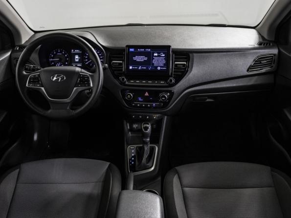 Hyundai Solaris II Рестайлинг с пробегом 2021 года, цена 1 749 000 рублей, 48838 км, седан, Автокод Объявления