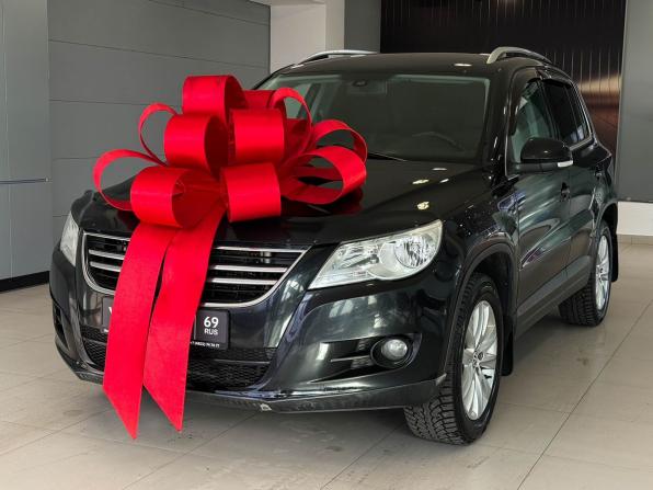 Volkswagen Tiguan I с пробегом 2010 года, цена 897 000 рублей, 243197 км, внедорожник, Автокод Объявления
