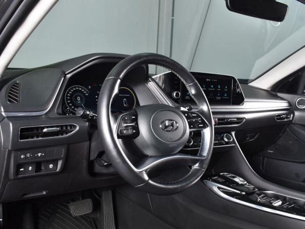 Hyundai Sonata VIII (DN8) с пробегом 2021 года, цена 2 099 999 рублей, 72490 км, седан, Автокод Объявления