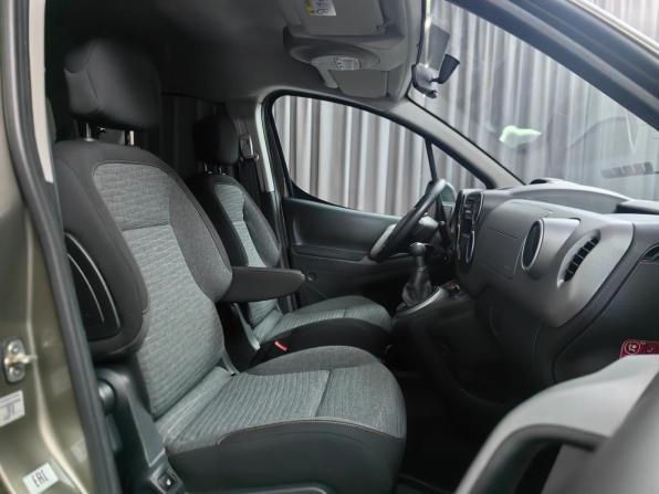 Citroen Berlingo II Рестайлинг 2 с пробегом 2017 года, цена 1 333 000 рублей, 89134 км, минивэн, Автокод Объявления