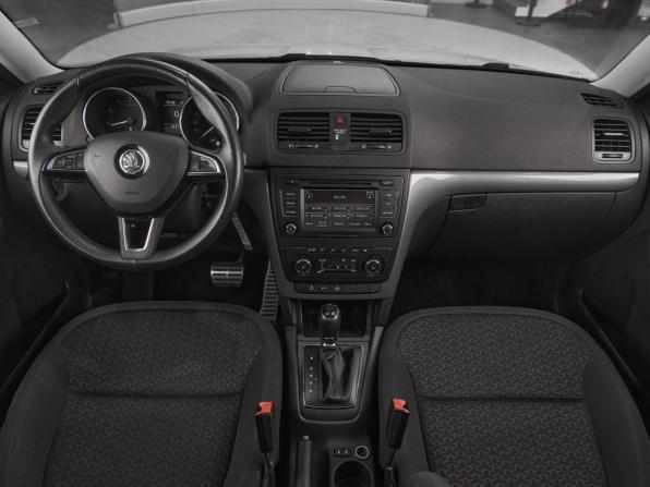Skoda Yeti I Рестайлинг с пробегом 2014 года, цена 1 049 000 рублей, 200000 км, внедорожник, Автокод Объявления