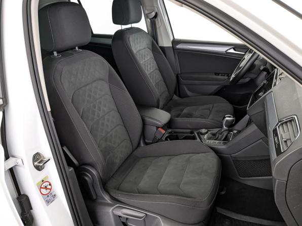Volkswagen Tiguan II Рестайлинг с пробегом 2021 года, цена 3 630 000 рублей, 51800 км, внедорожник, Автокод Объявления
