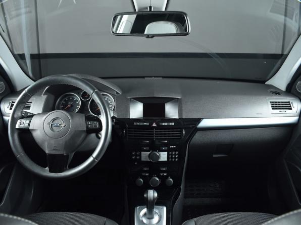 Opel Astra H Рестайлинг с пробегом 2011 года, цена 714 995 рублей, 83557 км, хэтчбек, Автокод Объявления