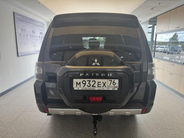 Mitsubishi Pajero IV Рестайлинг 2 с пробегом 2014 года, цена 2 341 200 рублей, 185309 км, внедорожник, Автокод Объявления