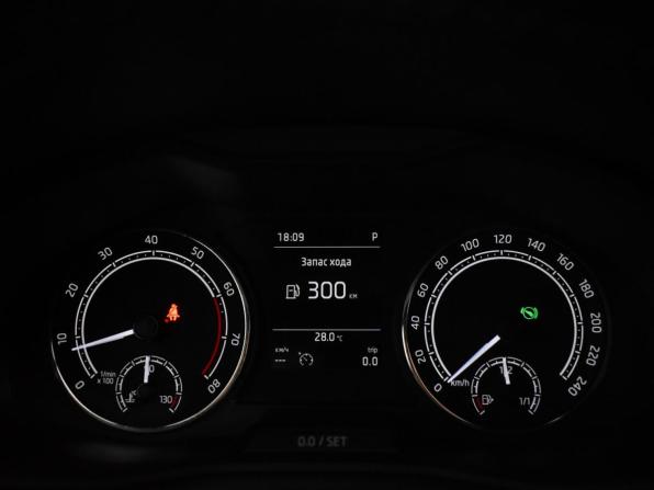 Skoda Rapid II с пробегом 2021 года, цена 1 699 000 рублей, 23106 км, лифтбек, Автокод Объявления