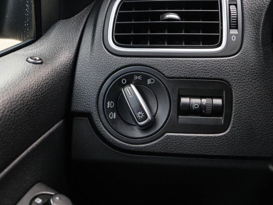 Volkswagen Polo V Рестайлинг Москва  - изображение 18