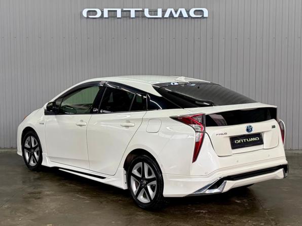 Toyota Prius IV (XW50) с пробегом 2017 года, цена 1 497 000 рублей, 107380 км, лифтбек, Автокод Объявления