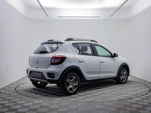 Renault Sandero II Рестайлинг с пробегом 2020 года, цена 1 078 000 рублей, 68391 км, хэтчбек, Автокод Объявления