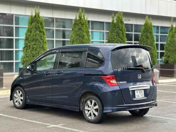 Honda Freed I с пробегом 2008 года, цена 989 000 рублей, 125000 км, компактвэн, Автокод Объявления
