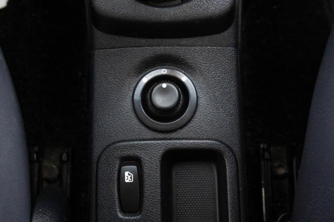 Renault Sandero I с пробегом 2011 года, цена 899 000 рублей, 310000 км, хэтчбек, Автокод Объявления