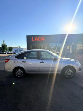 Lada (ВАЗ) Granta I с пробегом 2017 года, цена 310 000 рублей, 220000 км, лифтбек, Автокод Объявления