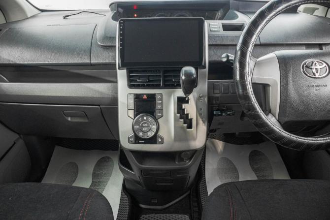 Toyota Voxy II (R70) с пробегом 2007 года, цена 1 199 000 рублей, 435000 км, минивэн, Автокод Объявления