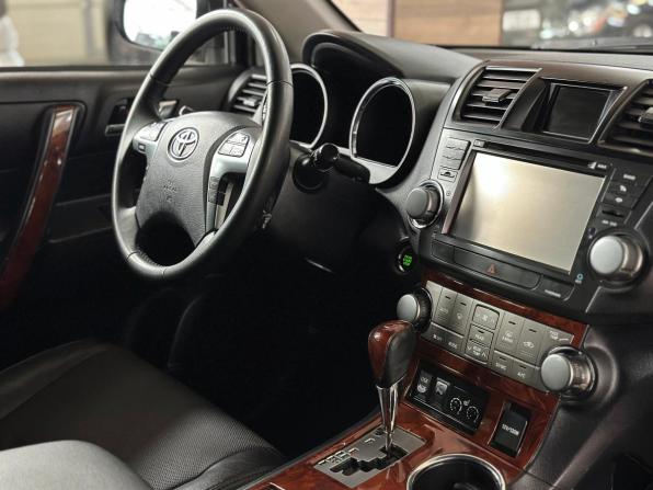 Toyota Highlander II (XU40) Рестайлинг с пробегом 2011 года, цена 1 690 000 рублей, 262152 км, внедорожник, Автокод Объявления