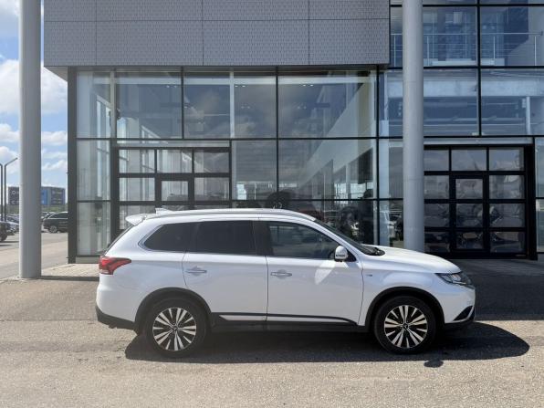 Mitsubishi Outlander III Рестайлинг 3 с пробегом 2019 года, цена 2 960 000 рублей, 104709 км, внедорожник, Автокод Объявления