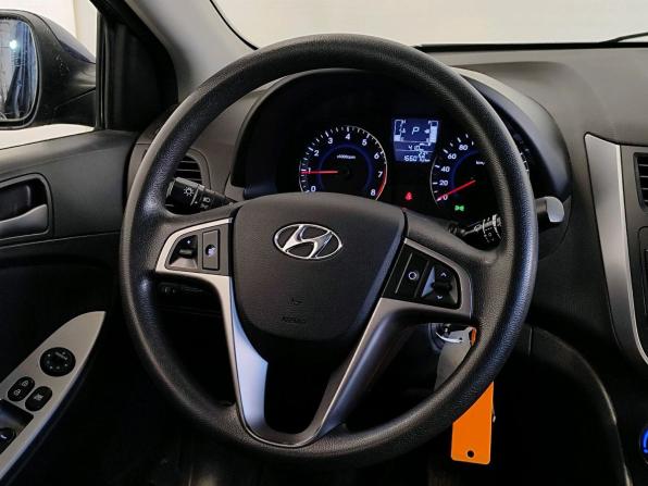Hyundai Solaris I Рестайлинг с пробегом 2016 года, цена 989 000 рублей, 166069 км, хэтчбек, Автокод Объявления
