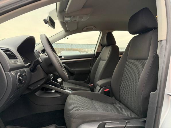 Volkswagen Jetta V с пробегом 2009 года, цена 410 000 рублей, 190000 км, седан, Автокод Объявления