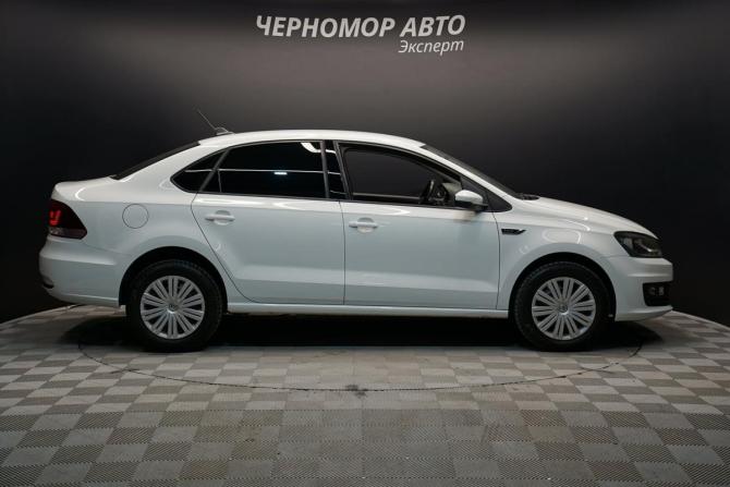 Volkswagen Polo V Рестайлинг с пробегом 2018 года, цена 1 299 000 рублей, 130550 км, седан, Автокод Объявления