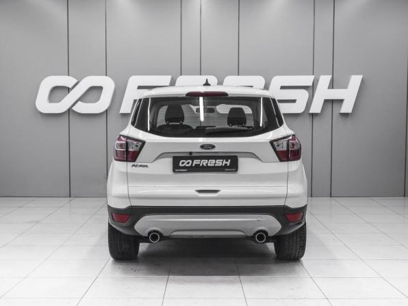 Ford Kuga II Рестайлинг с пробегом 2017 года, цена 1 595 000 рублей, 142704 км, внедорожник, Автокод Объявления