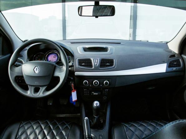 Renault Megane III Рестайлинг с пробегом 2013 года, цена 679 000 рублей, 208400 км, хэтчбек, Автокод Объявления