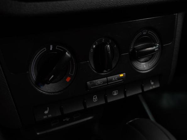 Volkswagen Polo VI с пробегом 2021 года, цена 1 489 000 рублей, 105768 км, лифтбек, Автокод Объявления