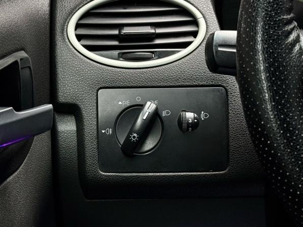 Ford Focus II с пробегом 2006 года, цена 349 000 рублей, 178400 км, седан, Автокод Объявления