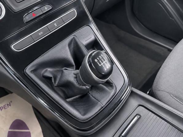 Renault Scenic IV с пробегом 2017 года, цена 1 499 000 рублей, 177000 км, компактвэн, Автокод Объявления