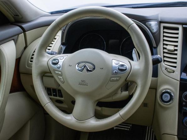 Infiniti QX70 с пробегом 2013 года, цена 1 885 000 рублей, 184137 км, внедорожник, Автокод Объявления