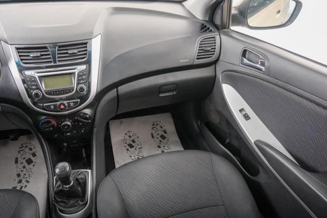 Hyundai Solaris I с пробегом 2012 года, цена 829 000 рублей, 159260 км, седан, Автокод Объявления