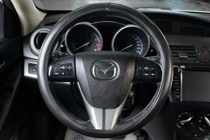 Mazda 3 II (BL) Рестайлинг с пробегом 2012 года, цена 849 000 рублей, 238600 км, седан, Автокод Объявления