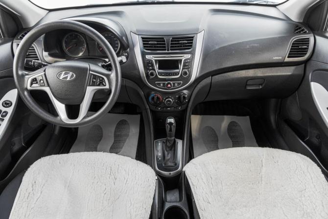 Hyundai Solaris I Рестайлинг с пробегом 2016 года, цена 1 199 000 рублей, 196000 км, седан, Автокод Объявления