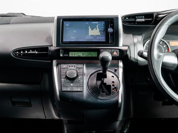 Toyota Wish II с пробегом 2009 года, цена 1 100 000 рублей, 159800 км, минивэн, Автокод Объявления