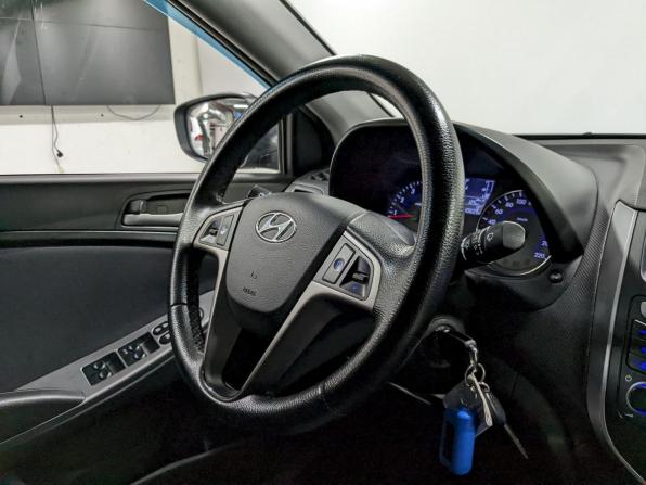 Hyundai Solaris I Рестайлинг с пробегом 2016 года, цена 850 000 рублей, 140606 км, седан, Автокод Объявления