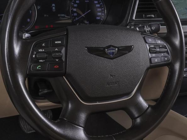 Hyundai Genesis II с пробегом 2014 года, цена 1 690 000 рублей, 257085 км, седан, Автокод Объявления