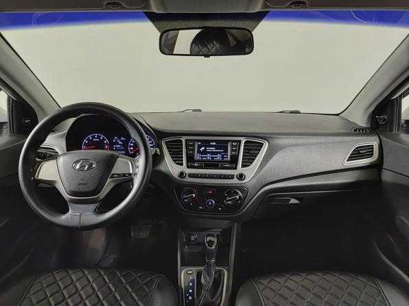 Hyundai Solaris II с пробегом 2019 года, цена 1 050 000 рублей, 171213 км, седан, Автокод Объявления