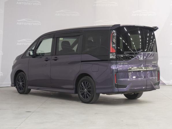 Honda Stepwgn V Рестайлинг с пробегом 2020 года, цена 2 535 000 рублей, 47000 км, минивэн, Автокод Объявления