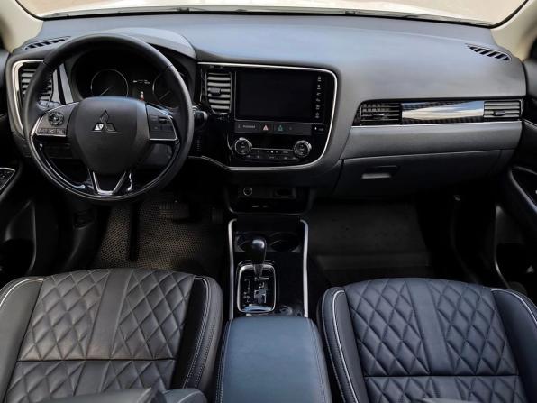 Mitsubishi Outlander III Рестайлинг 3 с пробегом 2022 года, цена 2 510 000 рублей, 72793 км, внедорожник, Автокод Объявления