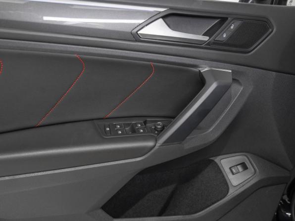 Volkswagen Tiguan II Рестайлинг с пробегом 2022 года, цена 3 460 000 рублей, 56725 км, внедорожник, Автокод Объявления