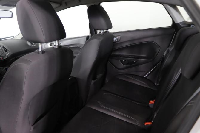 Ford Fiesta Mk6 Рестайлинг с пробегом 2015 года, цена 649 990 рублей, 148893 км, седан, Автокод Объявления
